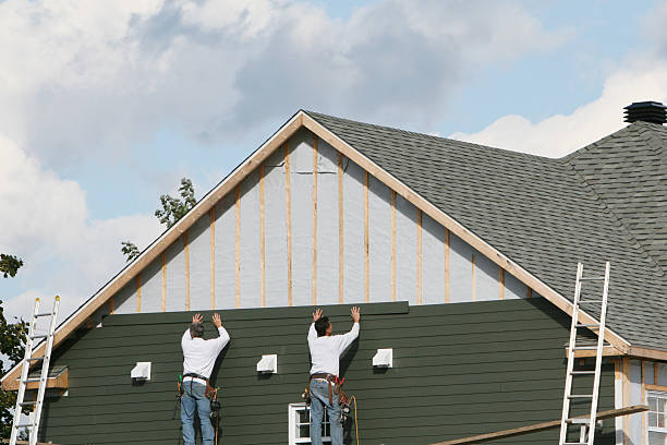 Professional Emergency Siding Repair technician working in Brookfield, IL